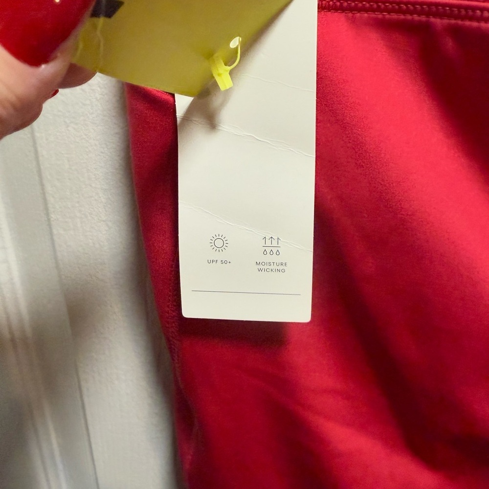 All in Motion Vibrant Red Leggings with Pockets - Picture 7 of 11